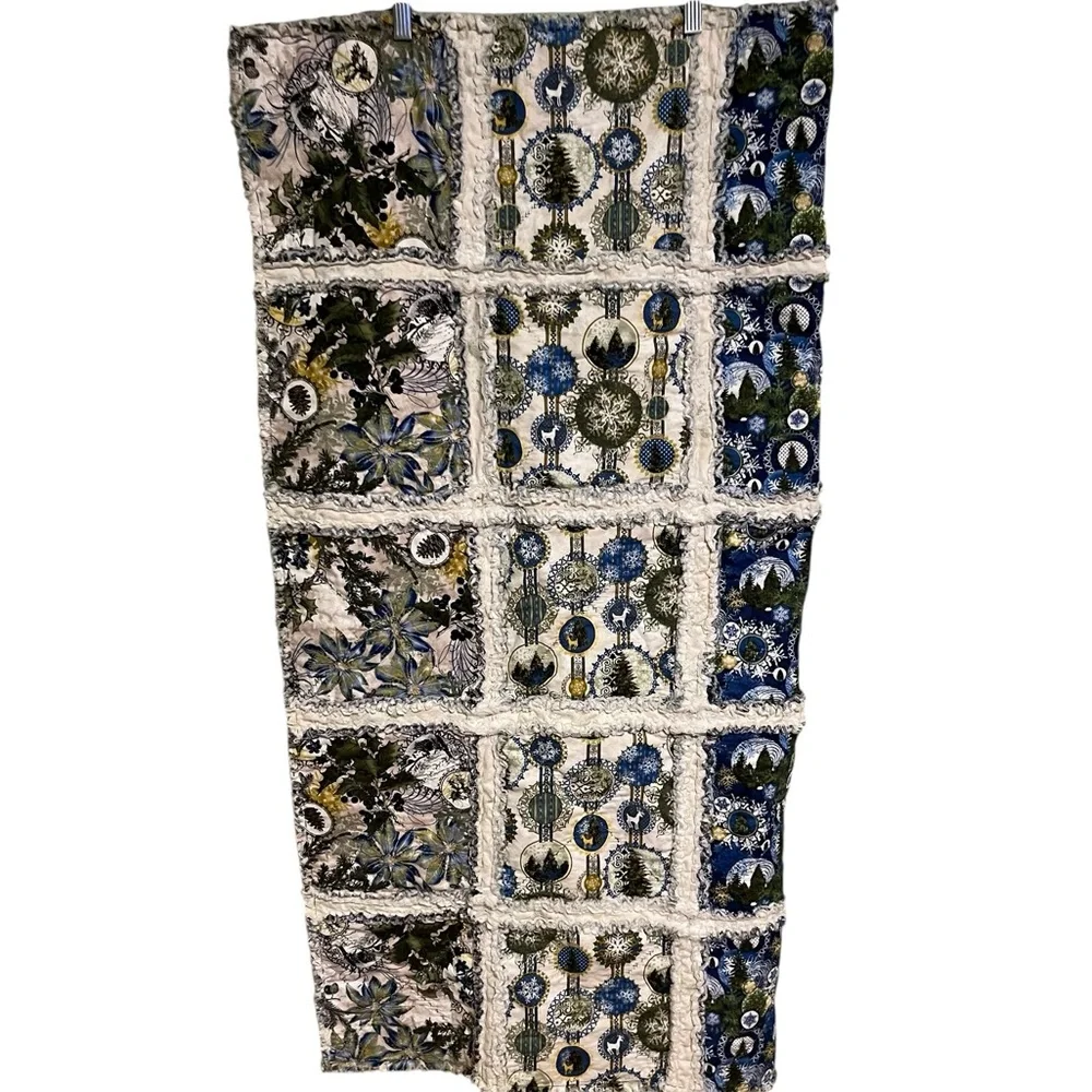 Floral Patchwork Tapestry Christmas quilt